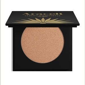 Araceli beauty - REPOSADO
TEQUILA HIGHLIGHTER with Agave